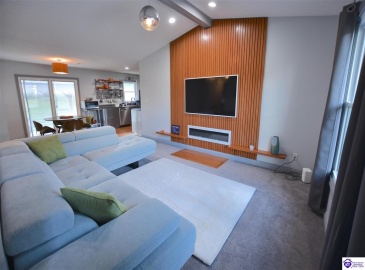 St John Road, Elizabethtown, Kentucky 42701, ,2 BathroomsBathrooms,For Sale,St John Road,HK24004162