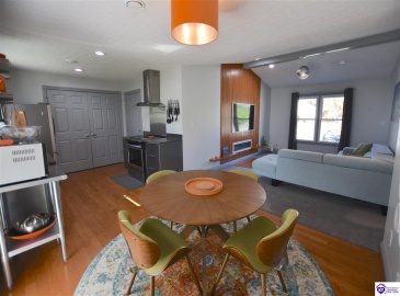 St John Road, Elizabethtown, Kentucky 42701, ,2 BathroomsBathrooms,For Sale,St John Road,HK24004162