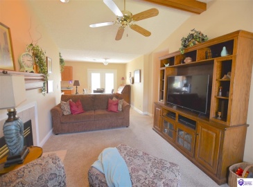 St John Road, Elizabethtown, Kentucky 42701, ,2 BathroomsBathrooms,For Sale,St John Road,HK24004164