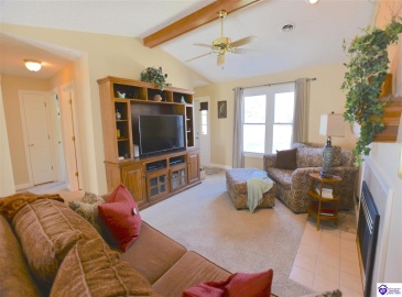 St John Road, Elizabethtown, Kentucky 42701, ,2 BathroomsBathrooms,For Sale,St John Road,HK24004164