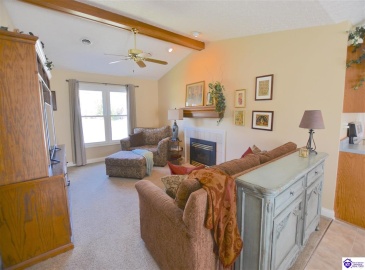 St John Road, Elizabethtown, Kentucky 42701, ,2 BathroomsBathrooms,For Sale,St John Road,HK24004164