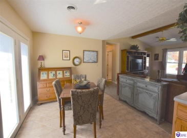 St John Road, Elizabethtown, Kentucky 42701, ,2 BathroomsBathrooms,For Sale,St John Road,HK24004164