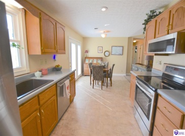 St John Road, Elizabethtown, Kentucky 42701, ,2 BathroomsBathrooms,For Sale,St John Road,HK24004164