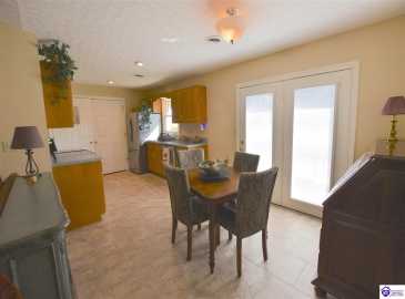 St John Road, Elizabethtown, Kentucky 42701, ,2 BathroomsBathrooms,For Sale,St John Road,HK24004164