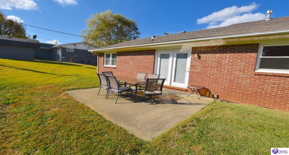 St John Road, Elizabethtown, Kentucky 42701, ,2 BathroomsBathrooms,For Sale,St John Road,HK24004164