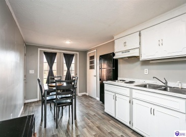 Rineyville Road, Elizabethtown, Kentucky 42701, ,2 BathroomsBathrooms,For Sale,Rineyville Road,HK24004166