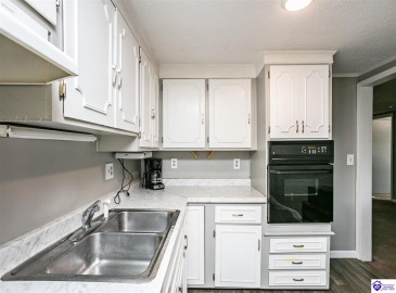 Rineyville Road, Elizabethtown, Kentucky 42701, ,2 BathroomsBathrooms,For Sale,Rineyville Road,HK24004166