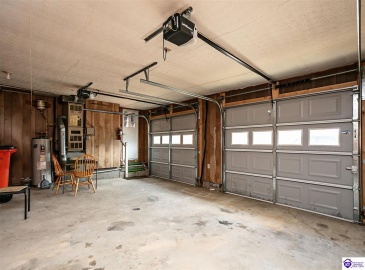 Rineyville Road, Elizabethtown, Kentucky 42701, ,2 BathroomsBathrooms,For Sale,Rineyville Road,HK24004166