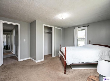 Rineyville Road, Elizabethtown, Kentucky 42701, ,2 BathroomsBathrooms,For Sale,Rineyville Road,HK24004166