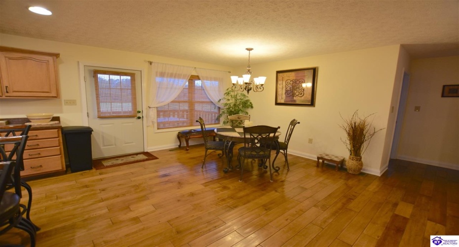 Graceland Trail, Elizabethtown, Kentucky 42701, ,4 BathroomsBathrooms,For Sale,Graceland Trail,HK24004174