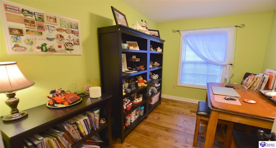 Graceland Trail, Elizabethtown, Kentucky 42701, ,4 BathroomsBathrooms,For Sale,Graceland Trail,HK24004174