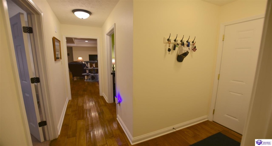 Graceland Trail, Elizabethtown, Kentucky 42701, ,4 BathroomsBathrooms,For Sale,Graceland Trail,HK24004174