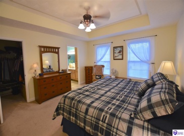 Graceland Trail, Elizabethtown, Kentucky 42701, ,4 BathroomsBathrooms,For Sale,Graceland Trail,HK24004174