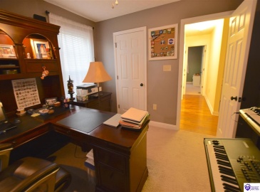 Graceland Trail, Elizabethtown, Kentucky 42701, ,4 BathroomsBathrooms,For Sale,Graceland Trail,HK24004174