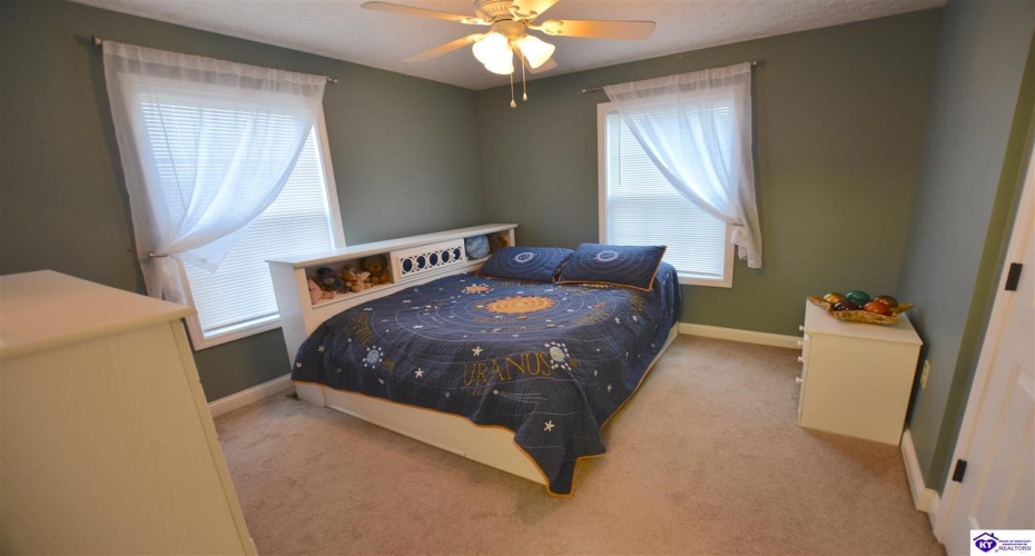 Graceland Trail, Elizabethtown, Kentucky 42701, ,4 BathroomsBathrooms,For Sale,Graceland Trail,HK24004174