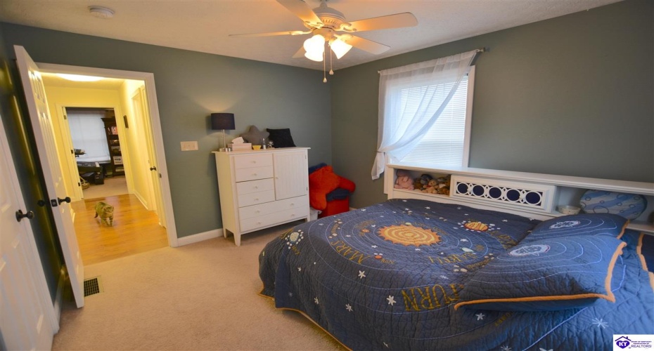 Graceland Trail, Elizabethtown, Kentucky 42701, ,4 BathroomsBathrooms,For Sale,Graceland Trail,HK24004174