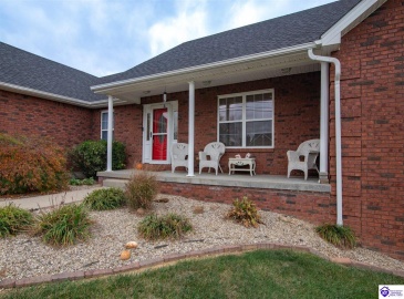 Graceland Trail, Elizabethtown, Kentucky 42701, ,4 BathroomsBathrooms,For Sale,Graceland Trail,HK24004174