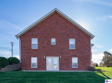 Graceland Trail, Elizabethtown, Kentucky 42701, ,4 BathroomsBathrooms,For Sale,Graceland Trail,HK24004174