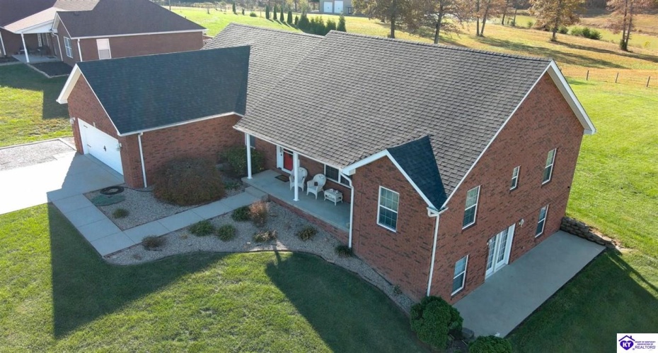 Graceland Trail, Elizabethtown, Kentucky 42701, ,4 BathroomsBathrooms,For Sale,Graceland Trail,HK24004174