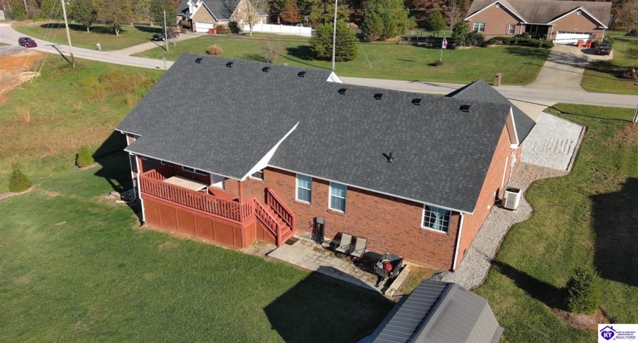 Graceland Trail, Elizabethtown, Kentucky 42701, ,4 BathroomsBathrooms,For Sale,Graceland Trail,HK24004174