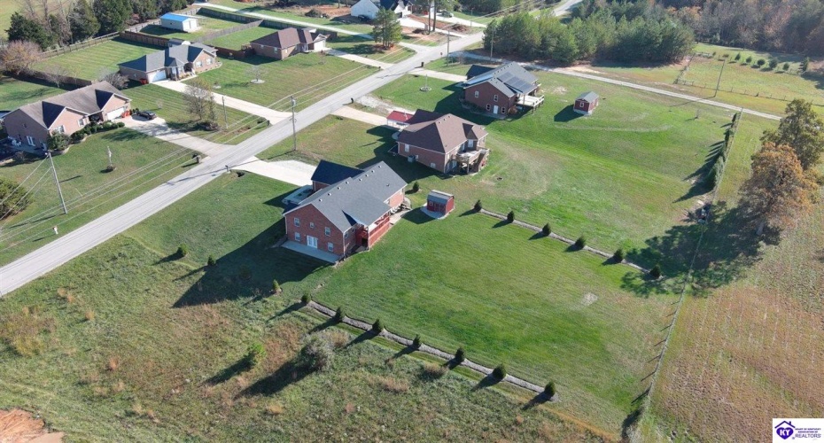 Graceland Trail, Elizabethtown, Kentucky 42701, ,4 BathroomsBathrooms,For Sale,Graceland Trail,HK24004174