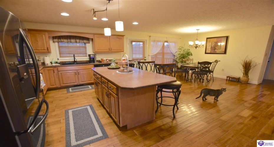 Graceland Trail, Elizabethtown, Kentucky 42701, ,4 BathroomsBathrooms,For Sale,Graceland Trail,HK24004174