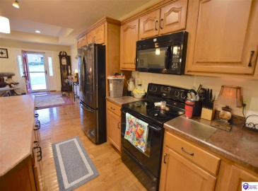 Graceland Trail, Elizabethtown, Kentucky 42701, ,4 BathroomsBathrooms,For Sale,Graceland Trail,HK24004174