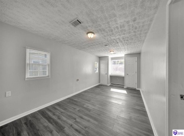 Middleground Dr, Louisville, Kentucky 40272, ,1 BathroomBathrooms,For Sale,Middleground Dr,HK24004176