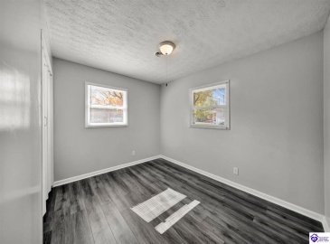 Middleground Dr, Louisville, Kentucky 40272, ,1 BathroomBathrooms,For Sale,Middleground Dr,HK24004176