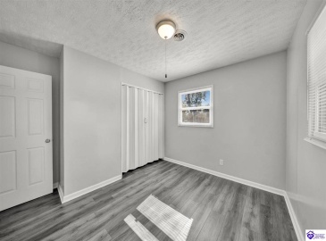 Middleground Dr, Louisville, Kentucky 40272, ,1 BathroomBathrooms,For Sale,Middleground Dr,HK24004176