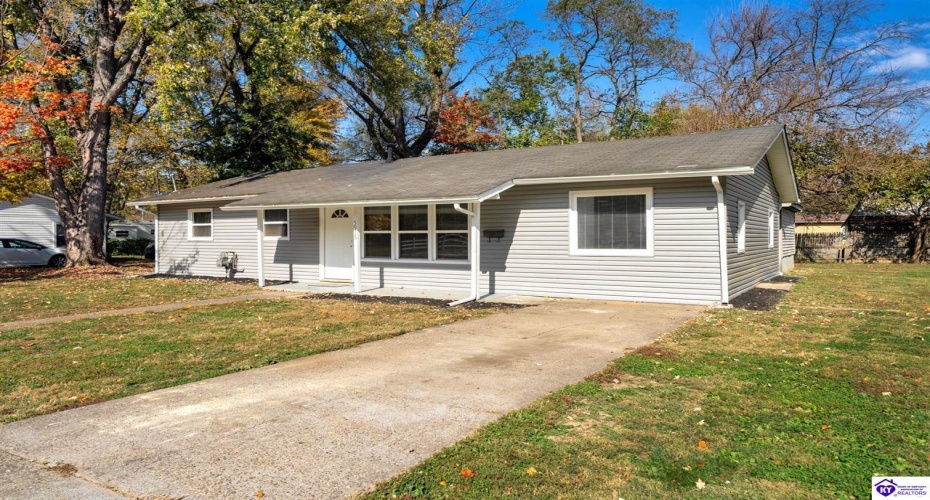 Middleground Dr, Louisville, Kentucky 40272, ,1 BathroomBathrooms,For Sale,Middleground Dr,HK24004176