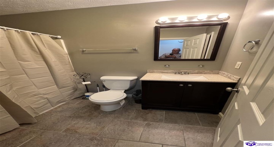 Sunny Street, Elizabethtown, Kentucky 42701, ,1 BathroomBathrooms,For Sale,Sunny Street,HK24004178