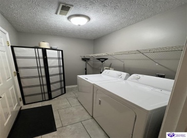 Sunny Street, Elizabethtown, Kentucky 42701, ,1 BathroomBathrooms,For Sale,Sunny Street,HK24004178