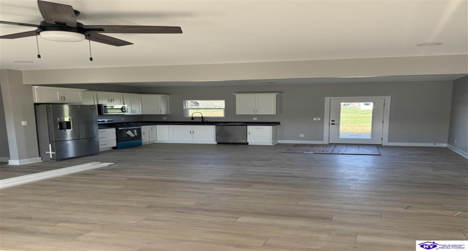 Sulky Court, Elizabethtown, Kentucky 42701, ,2 BathroomsBathrooms,For Sale,Sulky Court,HK24004186