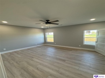 Sulky Court, Elizabethtown, Kentucky 42701, ,2 BathroomsBathrooms,For Sale,Sulky Court,HK24004186