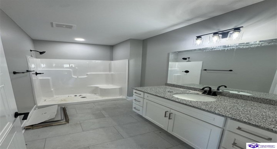 Sulky Court, Elizabethtown, Kentucky 42701, ,2 BathroomsBathrooms,For Sale,Sulky Court,HK24004186