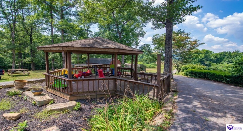 Mount Moriah Road, Boston, Kentucky 40107-0000, ,3 BathroomsBathrooms,For Sale,Mount Moriah Road,HK24004188