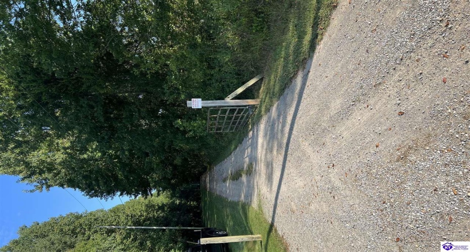 Settlers Point Road, Fountain Run, Kentucky 42133, ,For Sale,Settlers Point Road,HK24004196