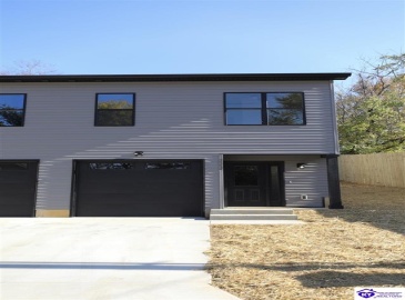 Henry Street, Elizabethtown, Kentucky 42701, ,3 BathroomsBathrooms,For Sale,Henry Street,HK24004189