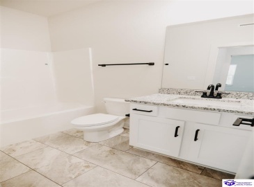 Henry Street, Elizabethtown, Kentucky 42701, ,3 BathroomsBathrooms,For Sale,Henry Street,HK24004189