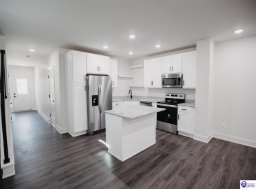 Henry Street, Elizabethtown, Kentucky 42701, ,3 BathroomsBathrooms,For Sale,Henry Street,HK24004189