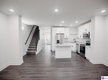 Henry Street, Elizabethtown, Kentucky 42701, ,3 BathroomsBathrooms,For Sale,Henry Street,HK24004189