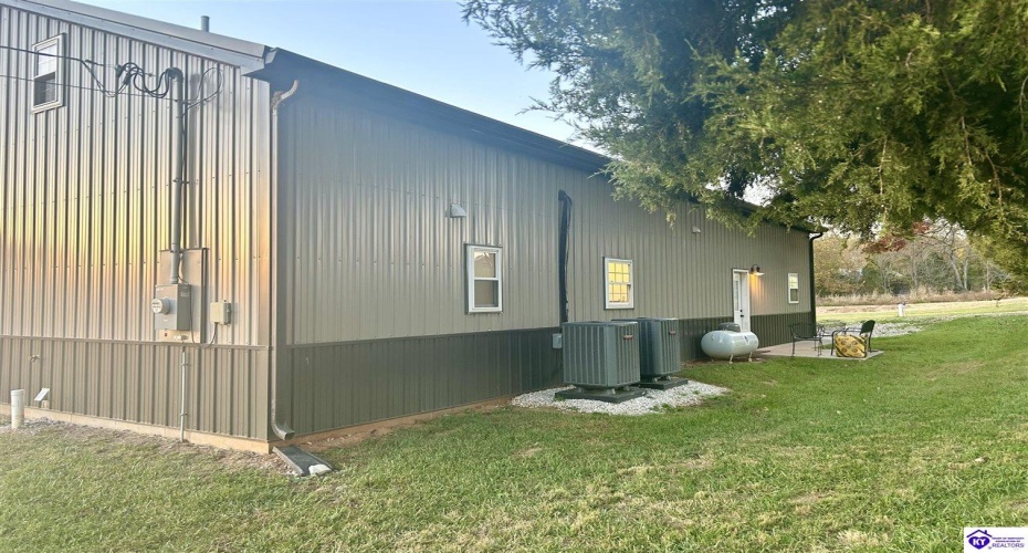 Hornback Farms Lane, Webster, Kentucky 40176, ,3 BathroomsBathrooms,For Sale,Hornback Farms Lane,HK24004193