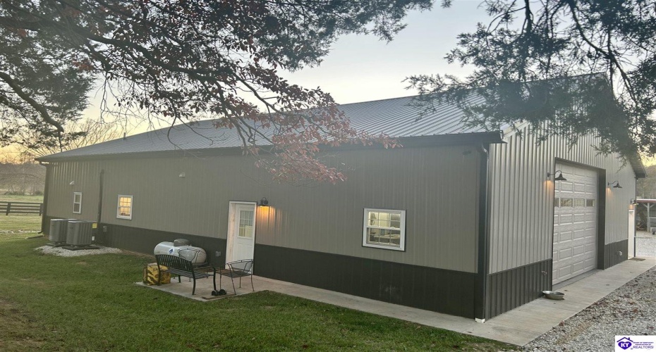 Hornback Farms Lane, Webster, Kentucky 40176, ,3 BathroomsBathrooms,For Sale,Hornback Farms Lane,HK24004193