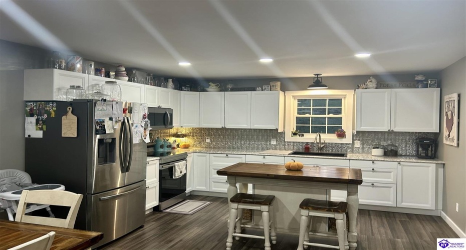 Hornback Farms Lane, Webster, Kentucky 40176, ,3 BathroomsBathrooms,For Sale,Hornback Farms Lane,HK24004193