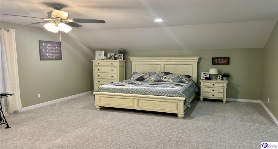 Hornback Farms Lane, Webster, Kentucky 40176, ,3 BathroomsBathrooms,For Sale,Hornback Farms Lane,HK24004193