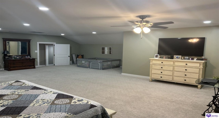 Hornback Farms Lane, Webster, Kentucky 40176, ,3 BathroomsBathrooms,For Sale,Hornback Farms Lane,HK24004193