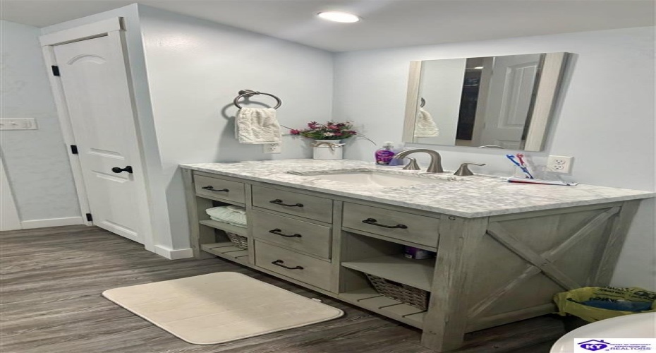 Hornback Farms Lane, Webster, Kentucky 40176, ,3 BathroomsBathrooms,For Sale,Hornback Farms Lane,HK24004193