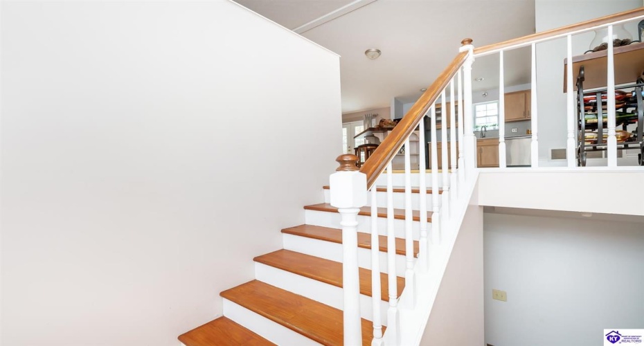 Dana Way, Vine Grove, Kentucky 40175, ,3 BathroomsBathrooms,For Sale,Dana Way,HK24004194