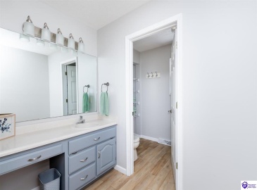 Dana Way, Vine Grove, Kentucky 40175, ,3 BathroomsBathrooms,For Sale,Dana Way,HK24004194